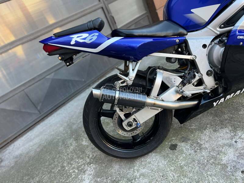 Yamaha YZF R6 FABRIKA