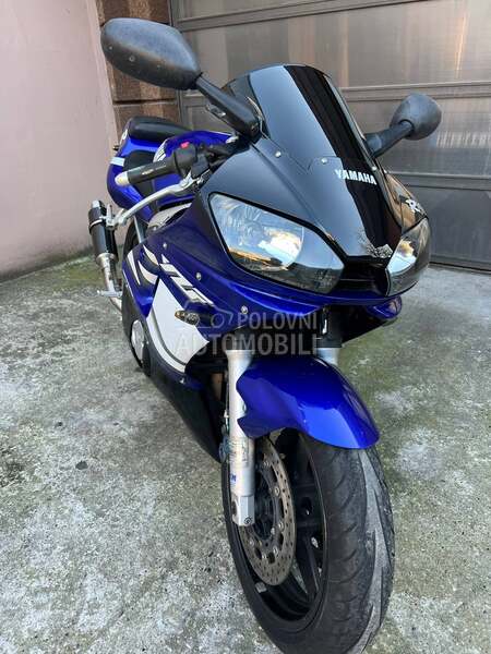 Yamaha YZF R6 FABRIKA