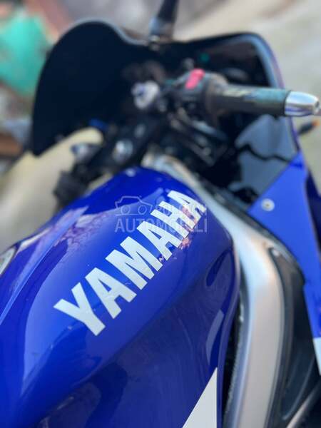 Yamaha YZF R6 FABRIKA