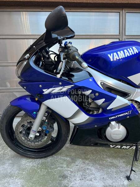 Yamaha YZF R6 FABRIKA