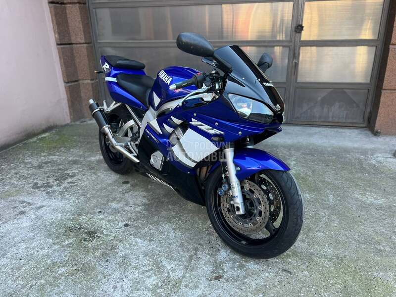 Yamaha YZF R6 FABRIKA