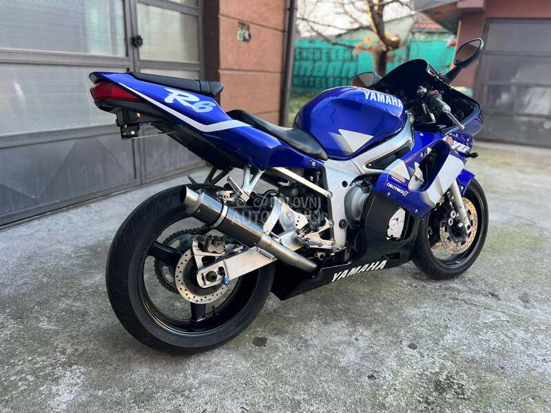 Yamaha YZF R6 FABRIKA