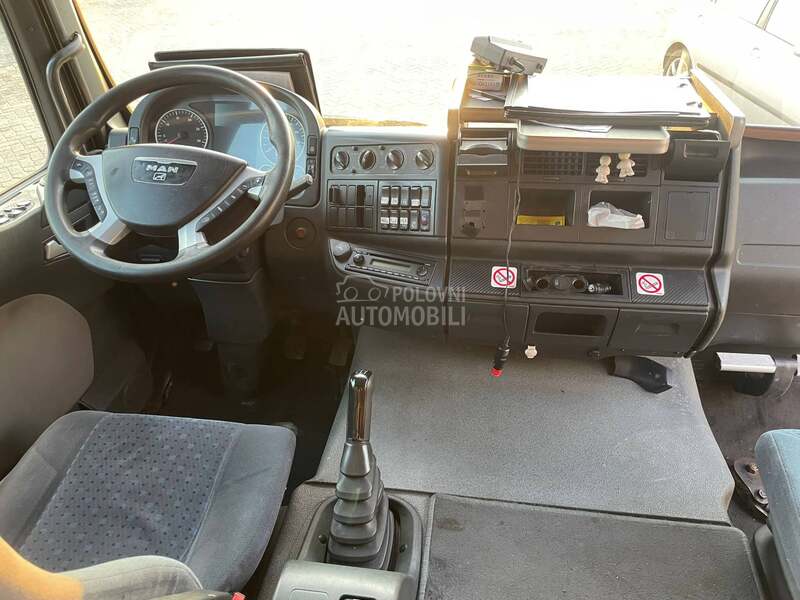 MAN 12.240 FALKOM NAVOZ