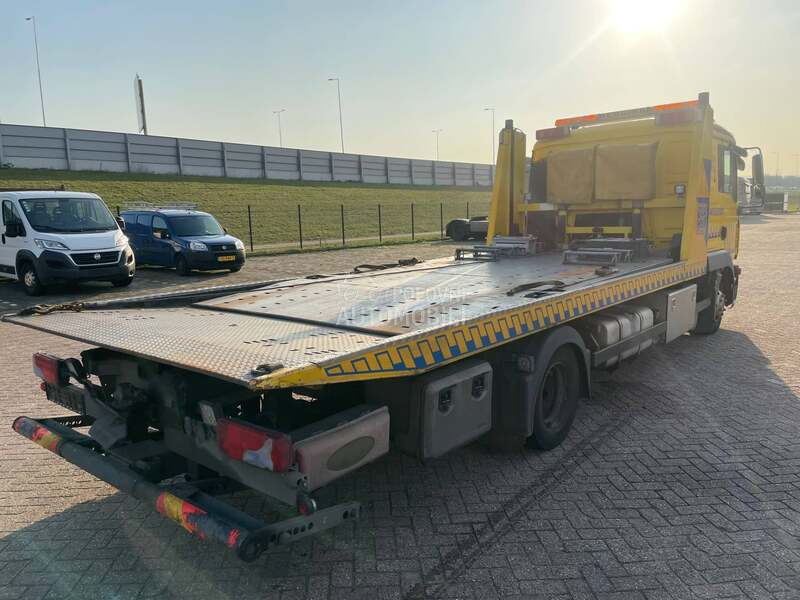 MAN 12.240 FALKOM NAVOZ