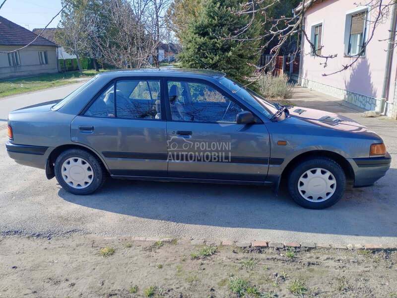 Mazda 323 