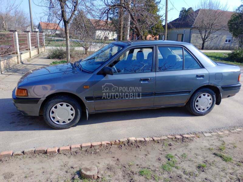 Mazda 323 