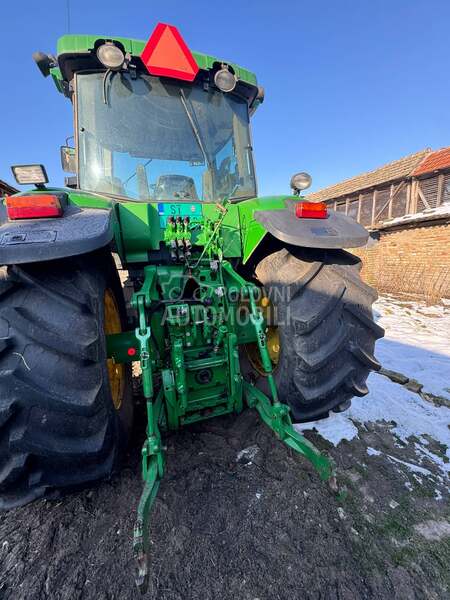 John Deere 7820