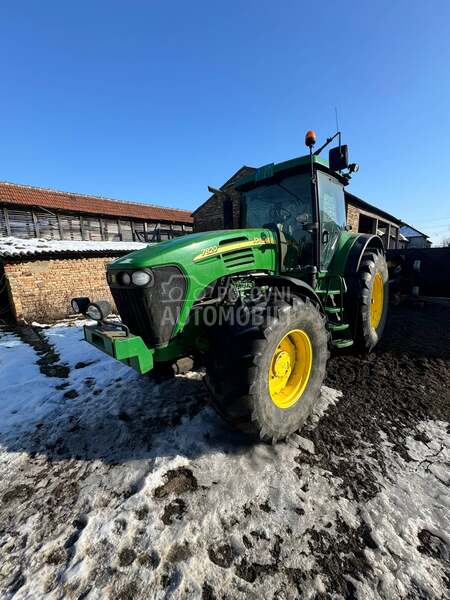 John Deere 7820
