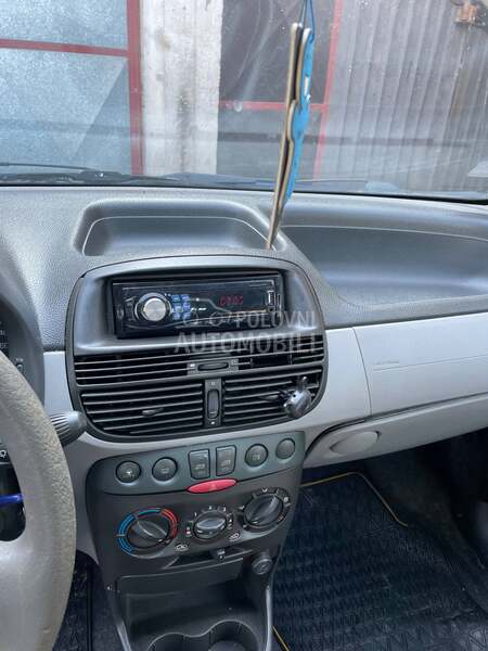 Fiat Punto 1.2 8v