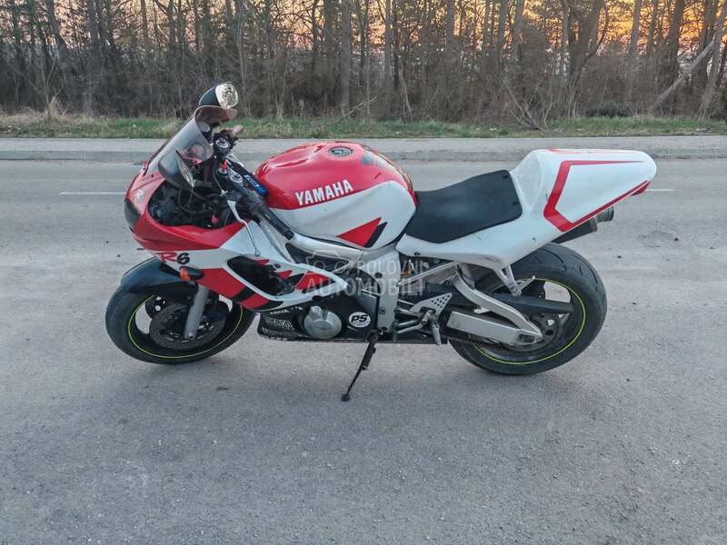 Yamaha R6