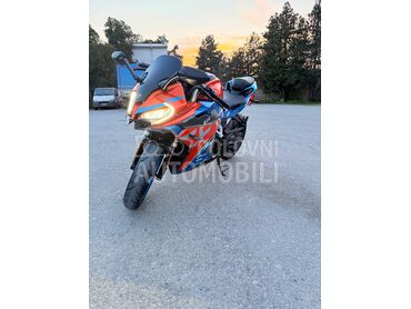 CFMOTO 300sr