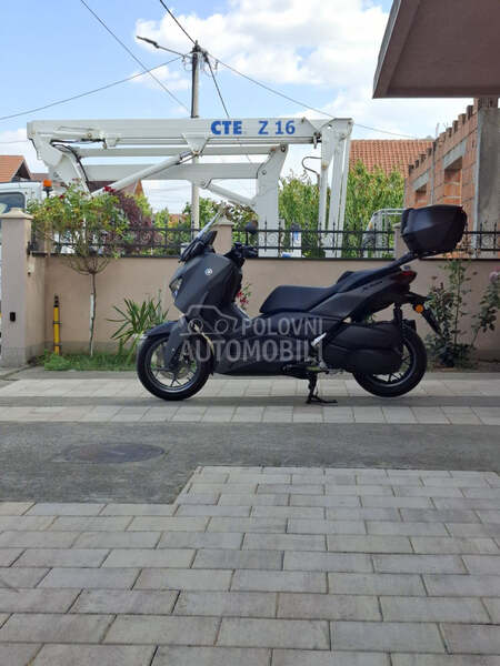 Yamaha Xmax / čitaj opis