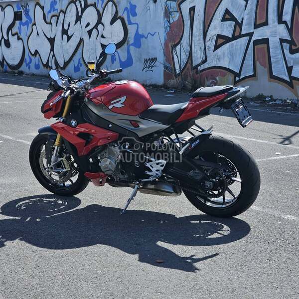 BMW S1000R