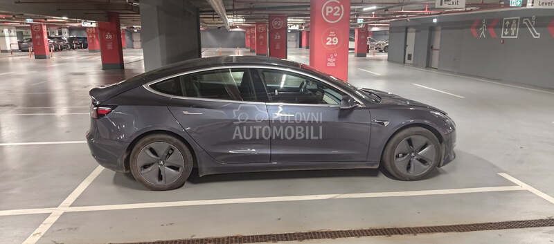Tesla Model 3 Long range