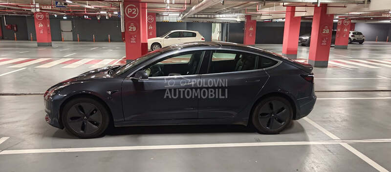 Tesla Model 3 Long range