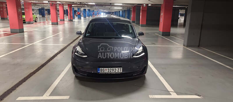 Tesla Model 3 Long range