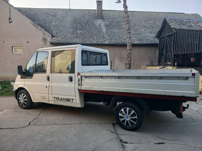 Ford Transit putar top stanje