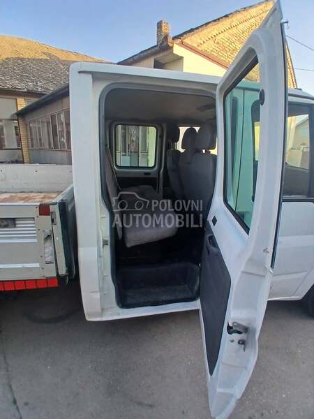 Ford Transit putar top stanje