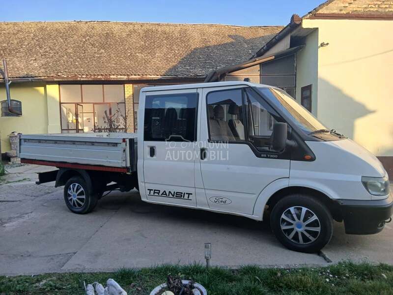 Ford Transit putar top stanje