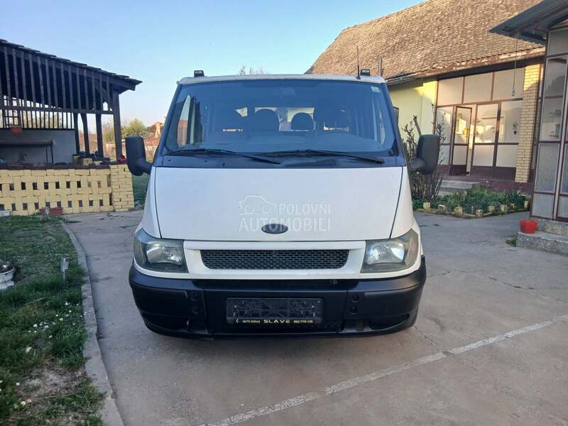 Ford Transit putar top stanje