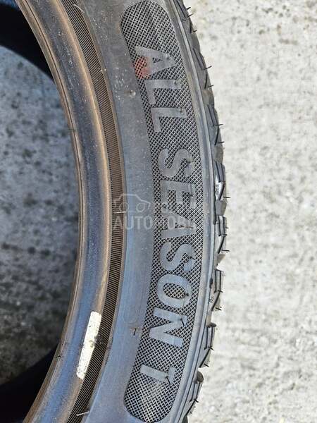 Ostalo 245/40 R18 Sve sezone