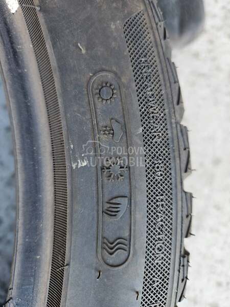 Ostalo 245/40 R18 Sve sezone