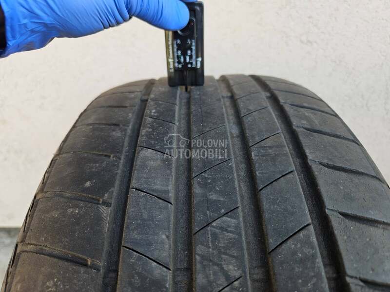 Bridgestone 225/40 R18 Letnja