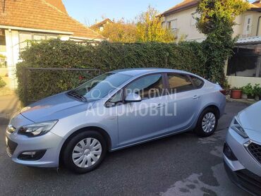 Opel Astra J CDTI