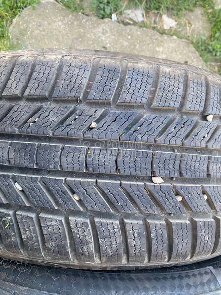 Continental 225/40 R18 Zimska