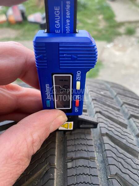 Continental 225/40 R18 Zimska