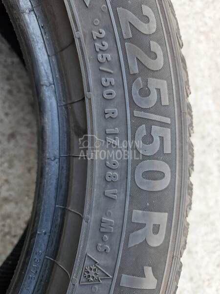 Semperit 225/50 R17 Zimska