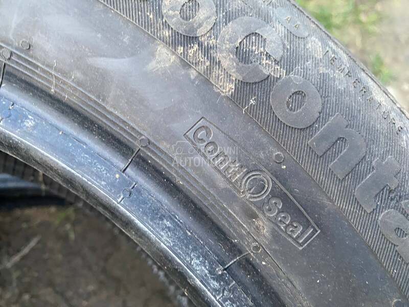 Continental 215/55 R17 Letnja
