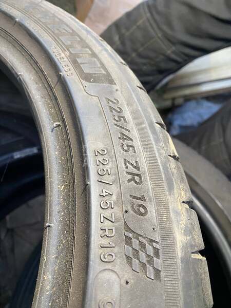 Michelin 225/45 R19 Letnja