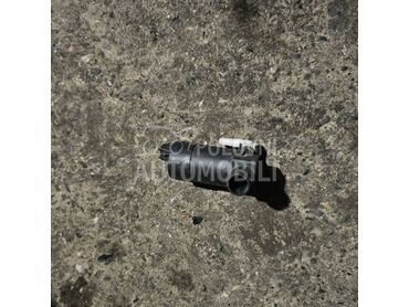 Motorić prskalica brisače za Ford Focus od 2004. do 2008. god.