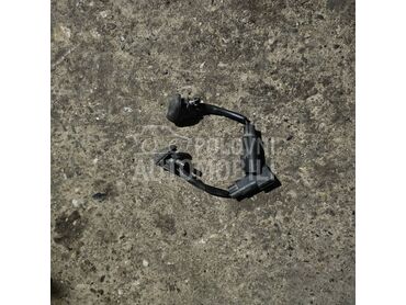 Prskalice tečnosti za brisače za Ford Focus od 2004. do 2008. god.