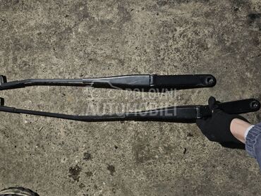 Nosači metlice brisača za Ford Focus od 2004. do 2008. god.