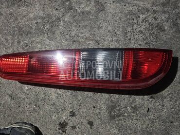 Stop svetla za Ford Focus od 2004. do 2008. god.