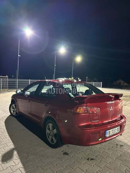 Mitsubishi Lancer 