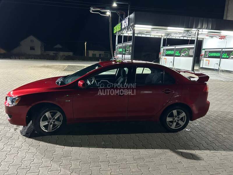 Mitsubishi Lancer 