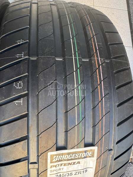 Bridgestone 245/35 R19 Letnja
