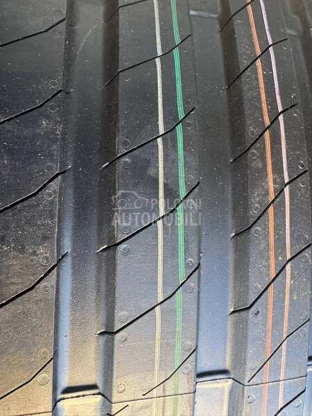 Bridgestone 245/35 R19 Letnja