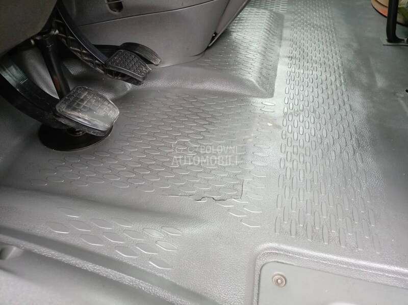 Iveco DAILY 70 C 15 SLEPKA