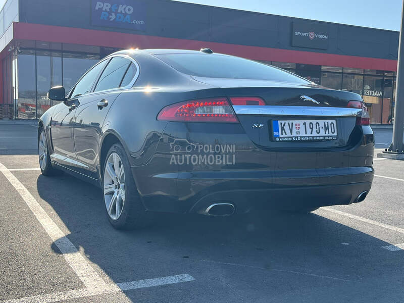 Jaguar XF 
