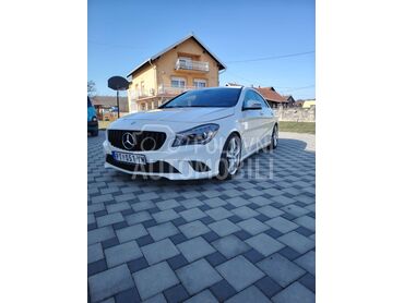 Mercedes Benz CLA 180 
