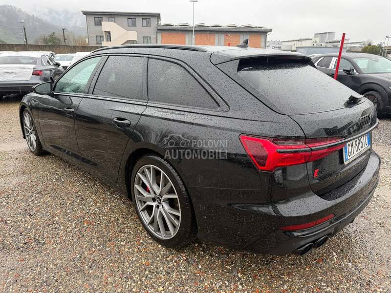 Audi S6 