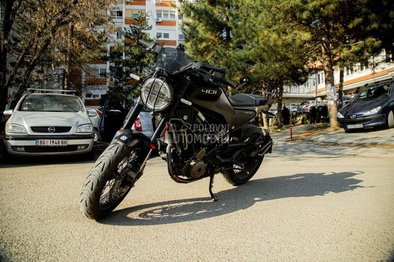 Husqvarna 401 Svartpilen