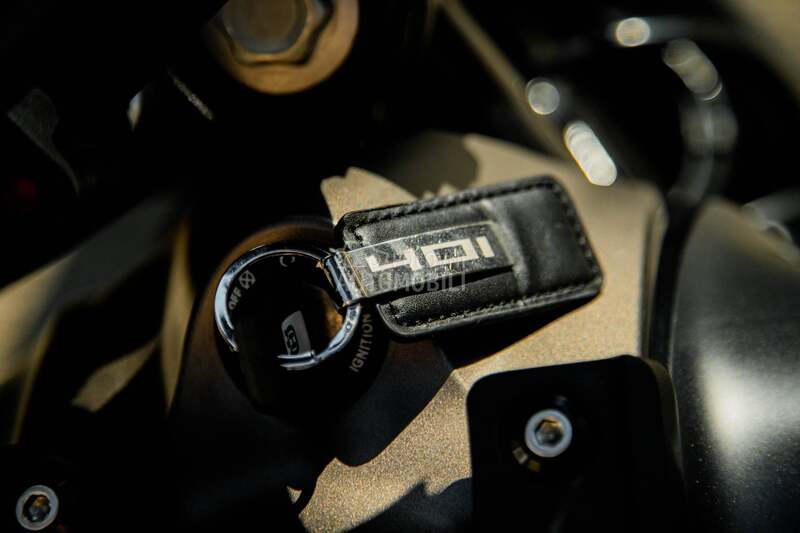 Husqvarna 401 Svartpilen