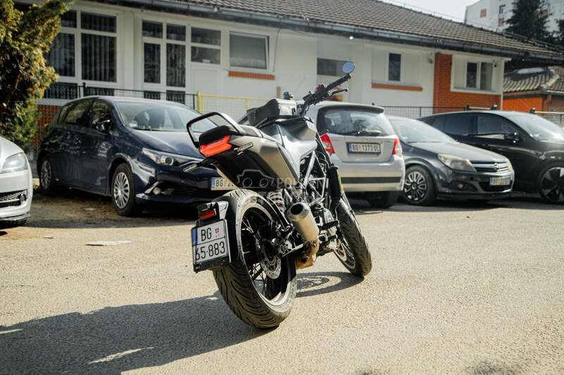 Husqvarna 401 Svartpilen