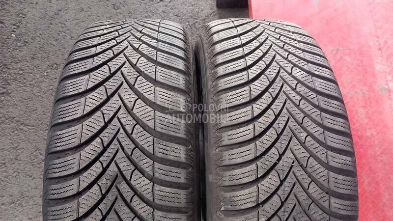 Semperit 215/60 R16 Zimska