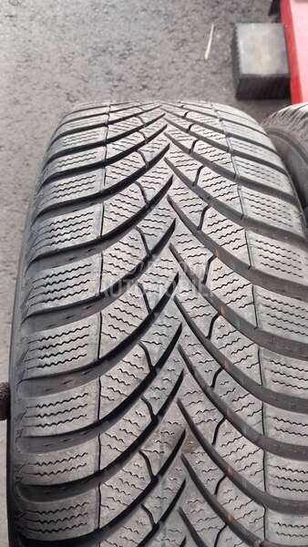 Semperit 215/60 R16 Zimska